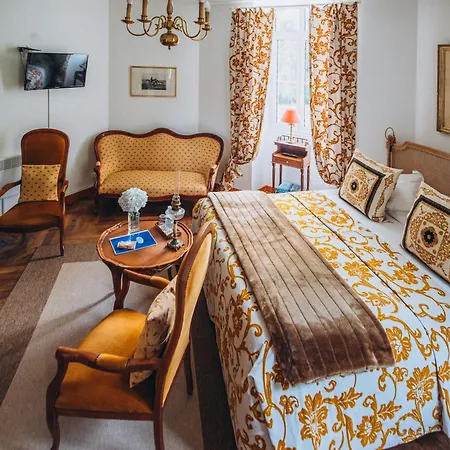 Chateau De Kervoazec - D'hotes Bed & Breakfast