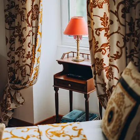Chateau De Kervoazec - D'hotes 3* Saint-Goazec