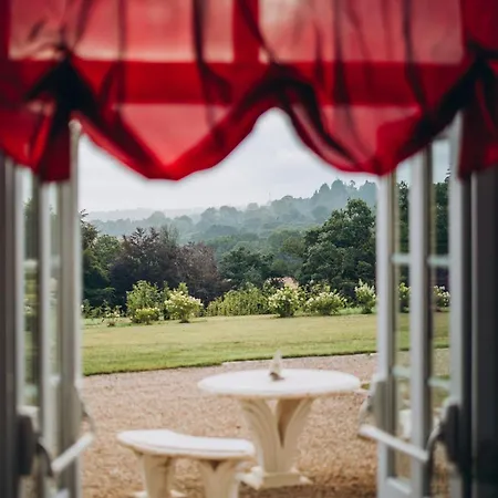 Bed & Breakfast Chateau De Kervoazec - D'hotes 3*