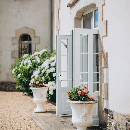 Bed & Breakfast Chateau De Kervoazec - D'hotes 3*