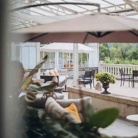 Bed & Breakfast Chateau De Kervoazec - D'hotes Saint-Goazec