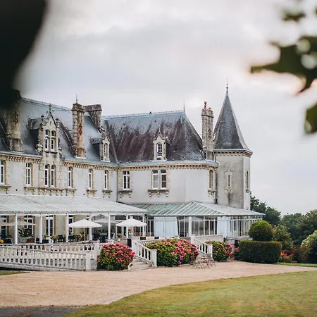 Chateau De Kervoazec - D'hotes 3*