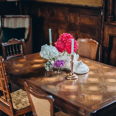 Chateau De Kervoazec - D'hotes Bed & Breakfast Saint-Goazec