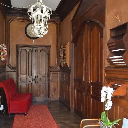 Couette-café Château De Kervoazec - D'hôtes 3*