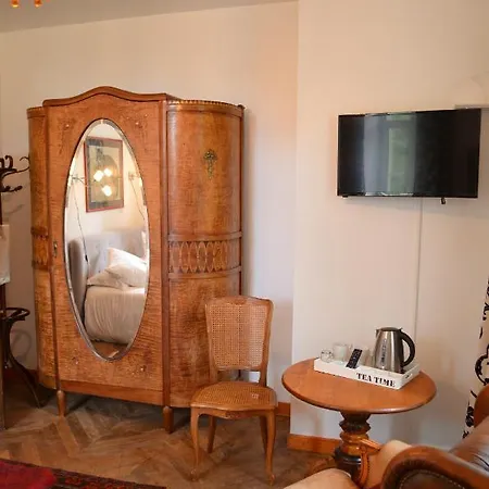Couette-café Château De Kervoazec - D'hôtes Saint-Goazec