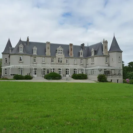 Couette-café Château De Kervoazec - D'hôtes 3*