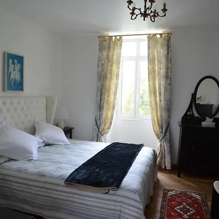Couette-café Château De Kervoazec - D'hôtes 3*